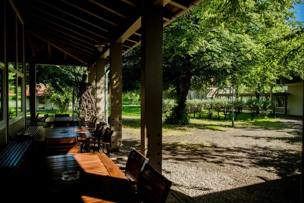 Miedzynarodowy Dom Spotkan Mlodziezy W Oswiecimiu Luaran gambar